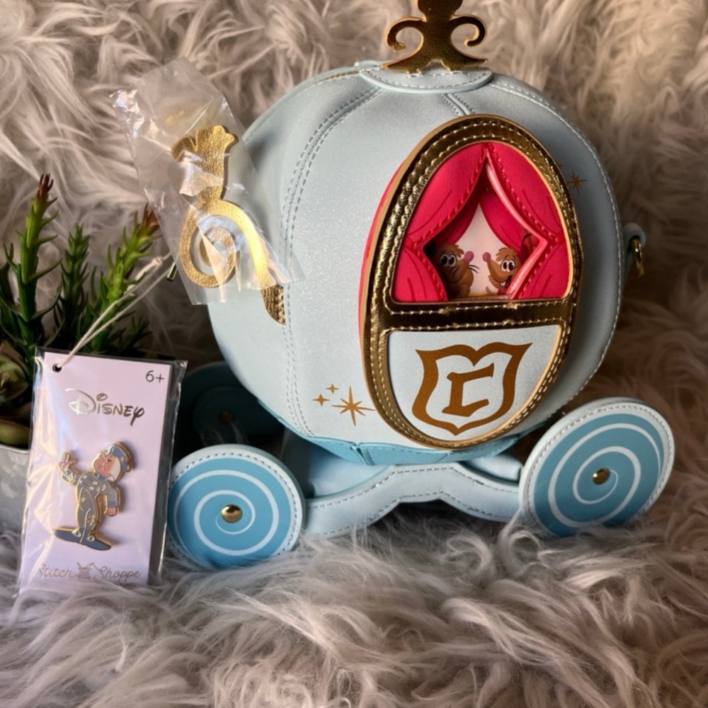 Disney Loungefly Stitch Shoppe Cinderella Pumpkin Carriage Crossbody Bag